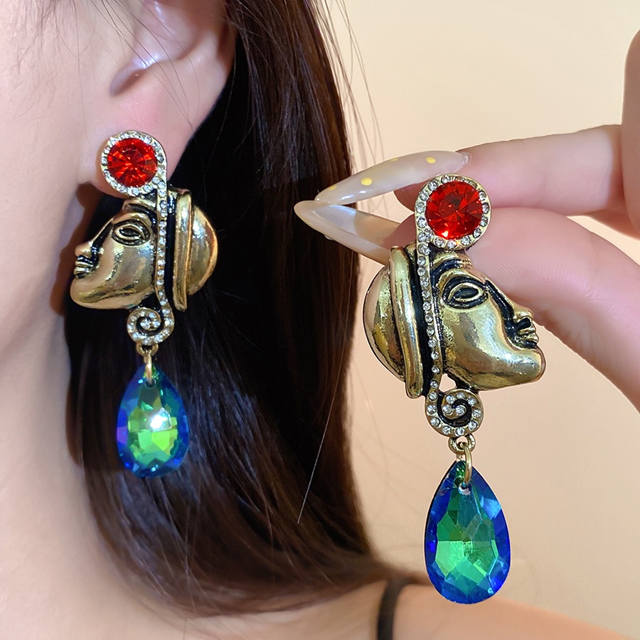 Y2K Ethnic Fashion - ต่างหูห้อยรูปแกะสลักหน้าคนชนเผ่าสไตล์วินเทจ ประดับคริสตัลทรงหยดน้ำหลากสีสัน สำหรับผู้หญิง เหมาะสำหรับงานปาร์ตี้สไตล์ Y2K ของขวัญเครื่องประดับแนวชาติพันธุ์