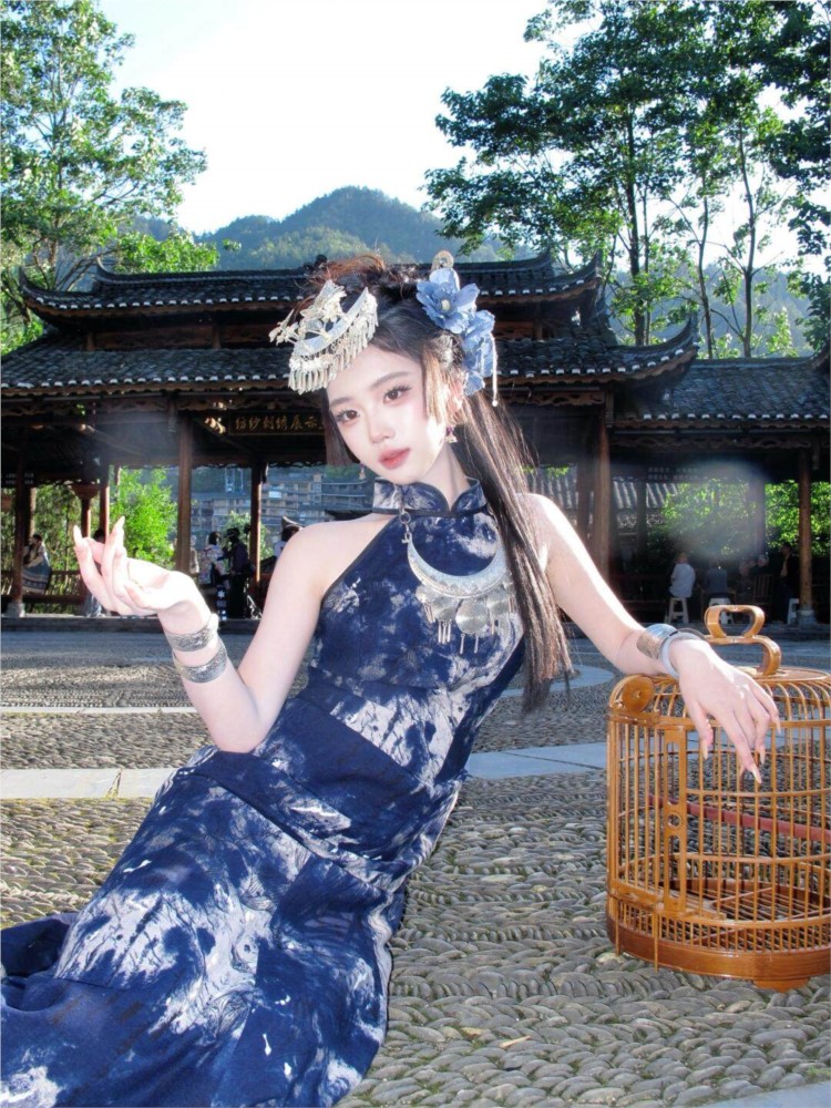 ชุดบาติกใหม่ เท่ห์ๆ สำหรับผู้ห - Ethnic Dress Fashion Show บทวิจารณ์และราคา