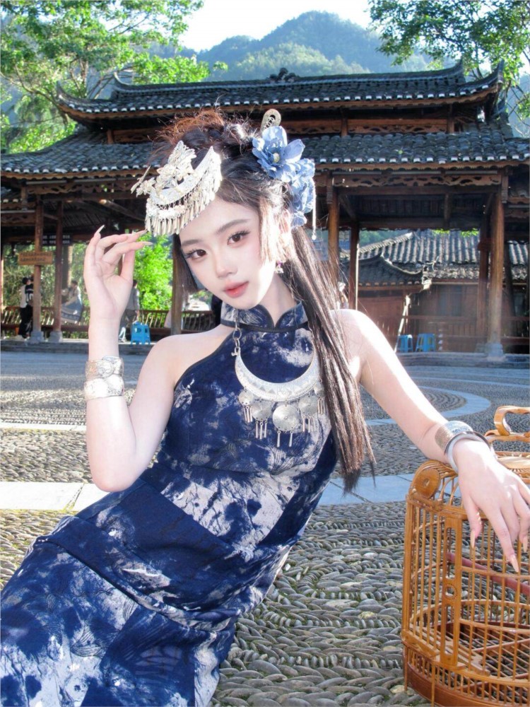 ชุดบาติกใหม่ เท่ห์ๆ สำหรับผู้ห - Ethnic Dress Fashion Show บทวิจารณ์และราคา