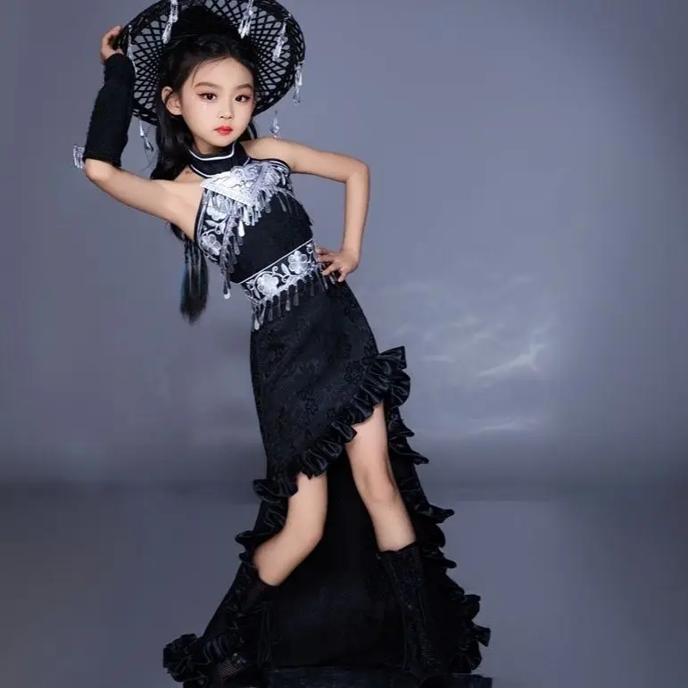 ชุดเดรสเด็กผู้หญิงแบบกระโปรงยา - Ethnic Fashion Runway บทวิจารณ์และราคา