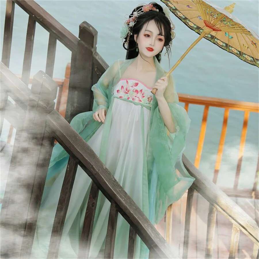 Hanfu จีนแบบดั้งเดิมชุดคอสเพลย - Ethnic Dress Fashion Show บทวิจารณ์และราคา